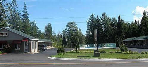 Capri Motel Mackinaw City Kültér fotó